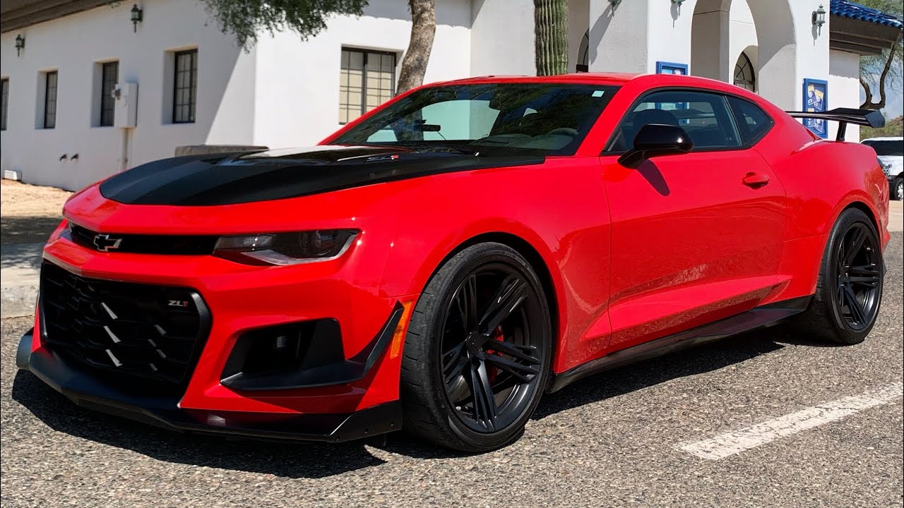 The Chemical Guys Wet Mirror Glaze, Extreme Top Coat Sealant, and Lava Wax meet my Camaro ZL11LE!