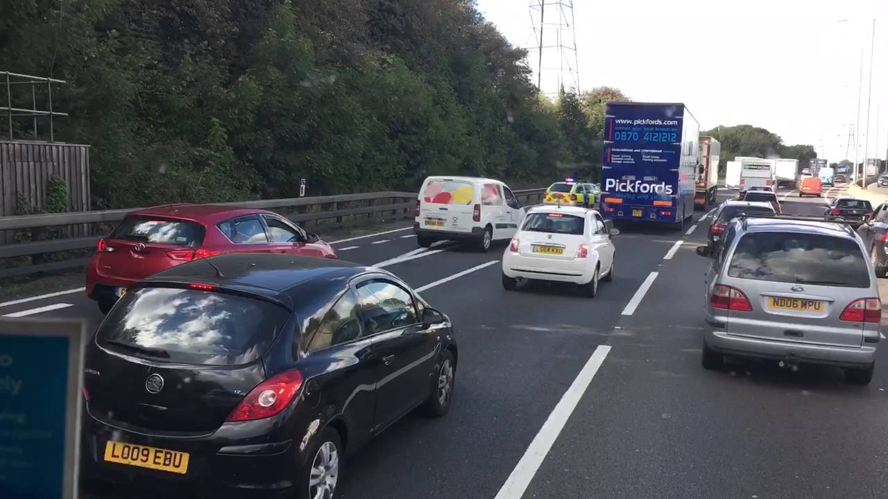 Immigrants on M1 motorway in UK - 22.09.2016