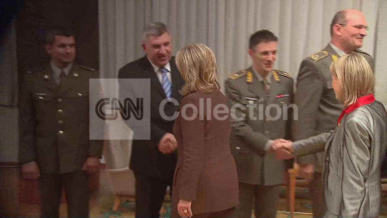 CLINTON SERBIA MIN OF DEFENSE SUTANOVAC