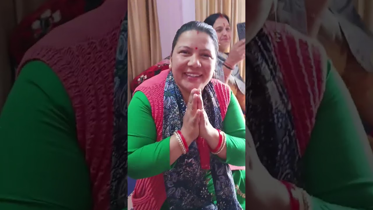 नमस्कार दोस्तो हम सभी बहिनें किट्टी पार्टी में शामिल हमारे घर में 🙏🙏🌹जय माता दी 🌹🌹🍁🍁🙏🙏