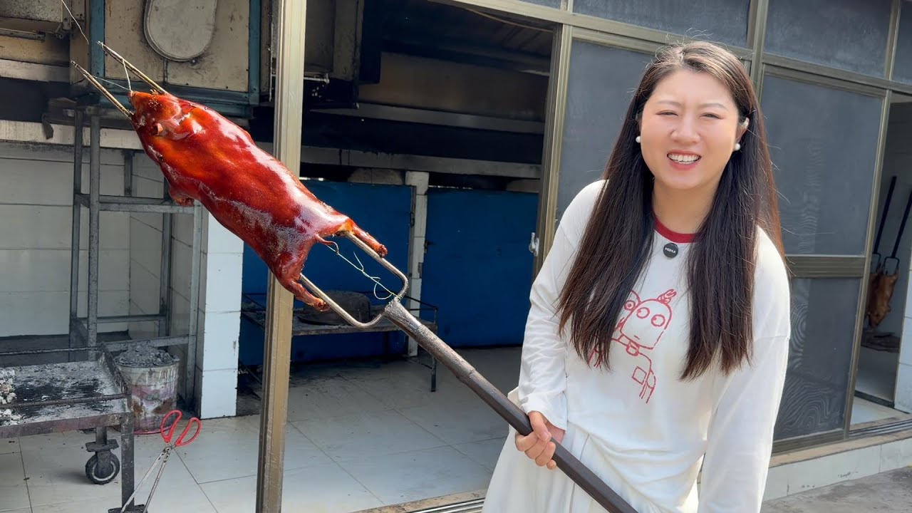 【寻尝姐妹】今天在海南东方吃烤乳猪，180元一斤，尝尝味道咋样