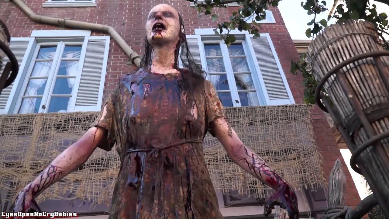 Halloween Horror Nights 2014 Preparations at Universal Studios Hollywood
