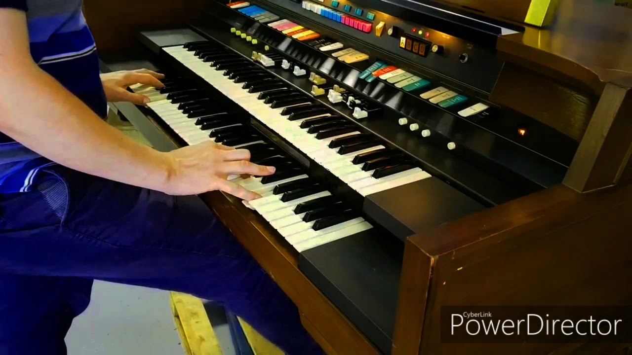 The Hammond Grandee organ