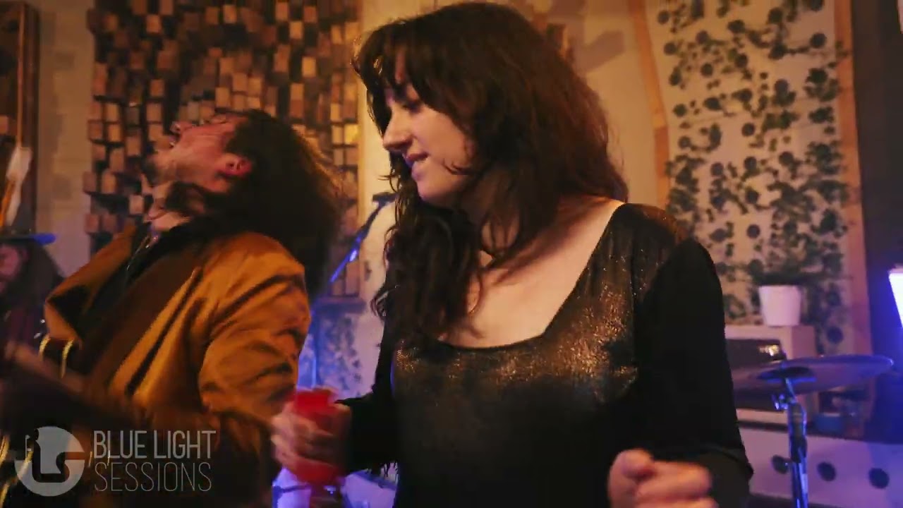 The History of Gunpowder - I'm a Wreck (Live At Blue Light Sessions)