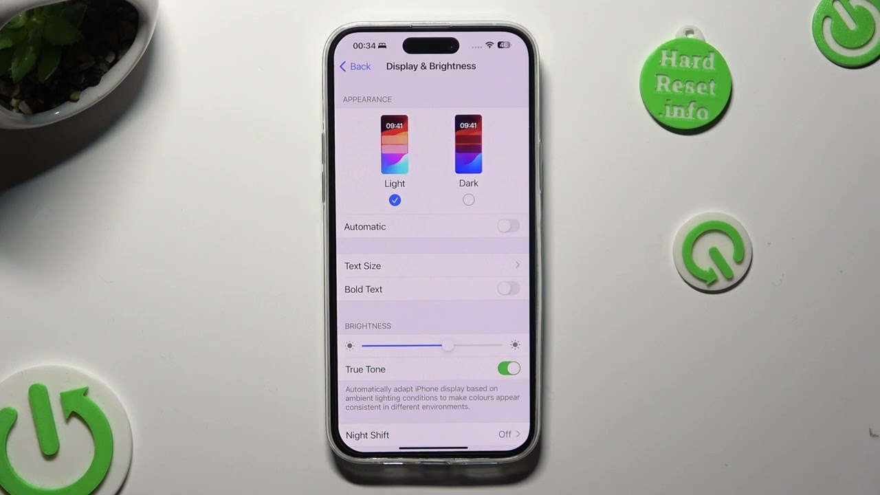iPhone 15 Plus &ndash; How to Turn On/Off Automatic Brightness