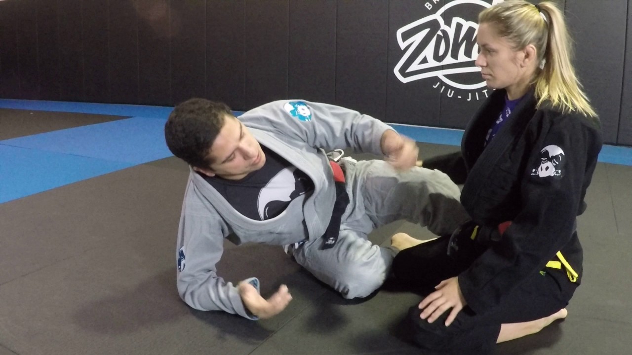 Defending the cross knee pass and underhook from half guard