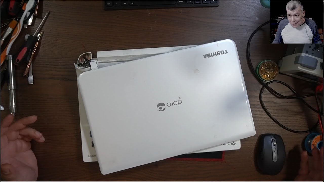 It costs £5 to fix this destroyed laptop - Toshiba Satellite L50t repair