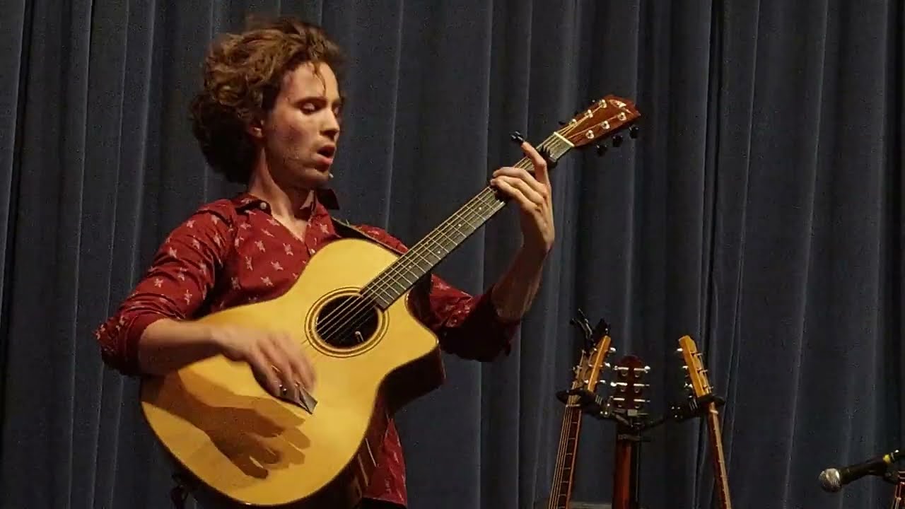 Thunderstruck AC/DC played by Great Dutch Fingerstyle Player Mart Hillen - Wat is FINGERSTYLE?