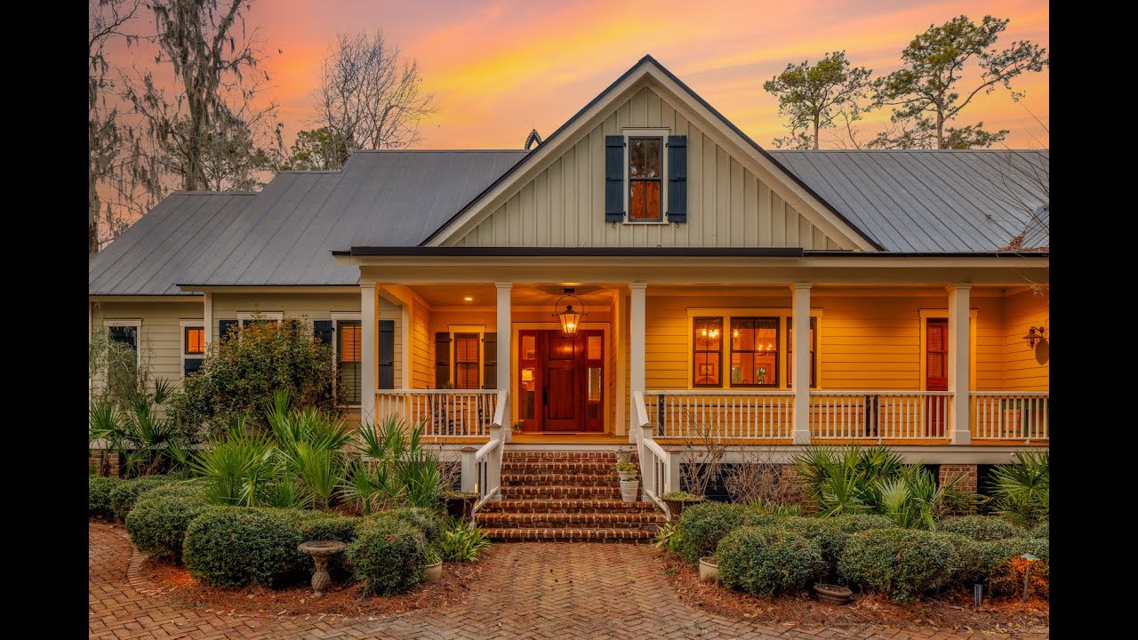 16 John Cochran Circle