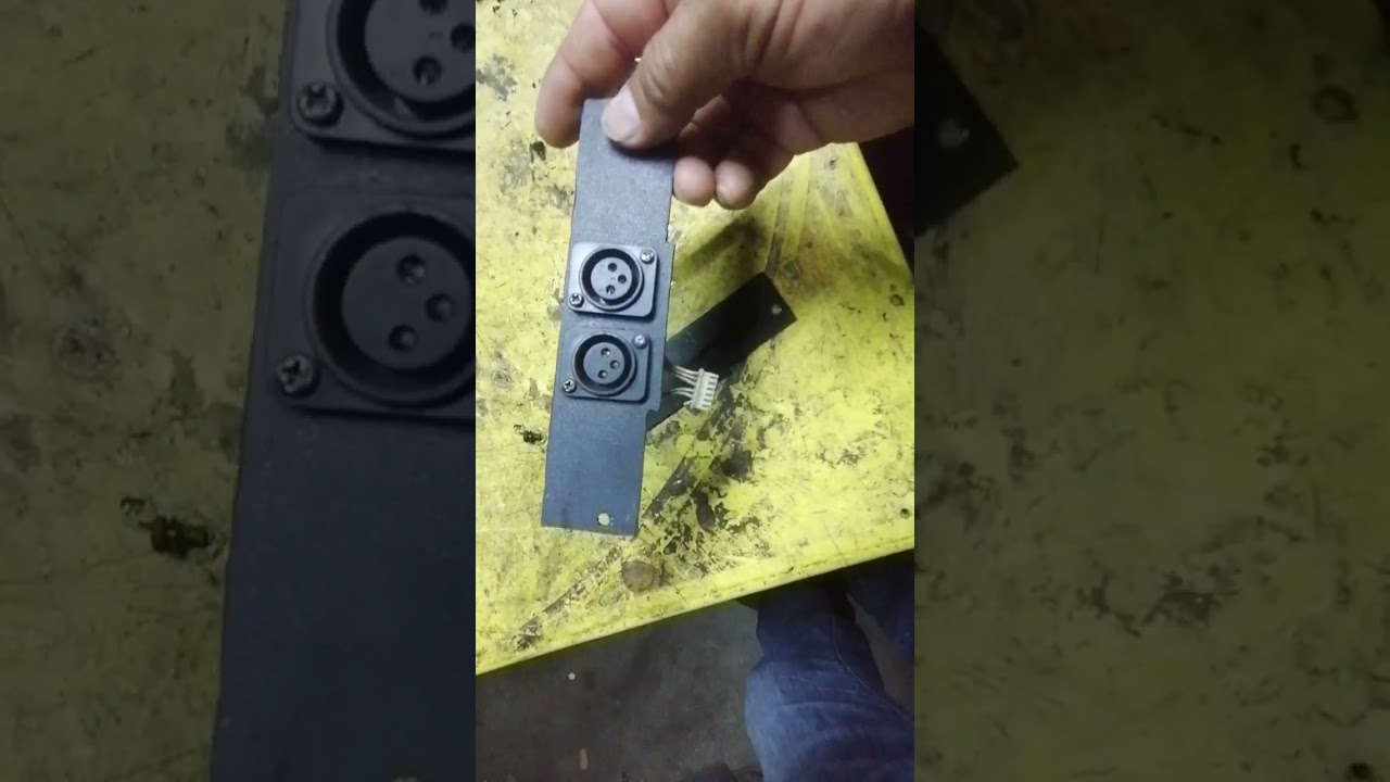 AMPLIFICADOR QSC 1500a MODIFICADO PARA AMPLIAR SUS PRESTACIONES