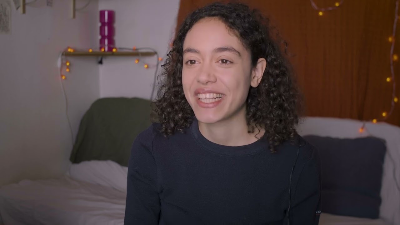 ALEX - THE MAID (2021)