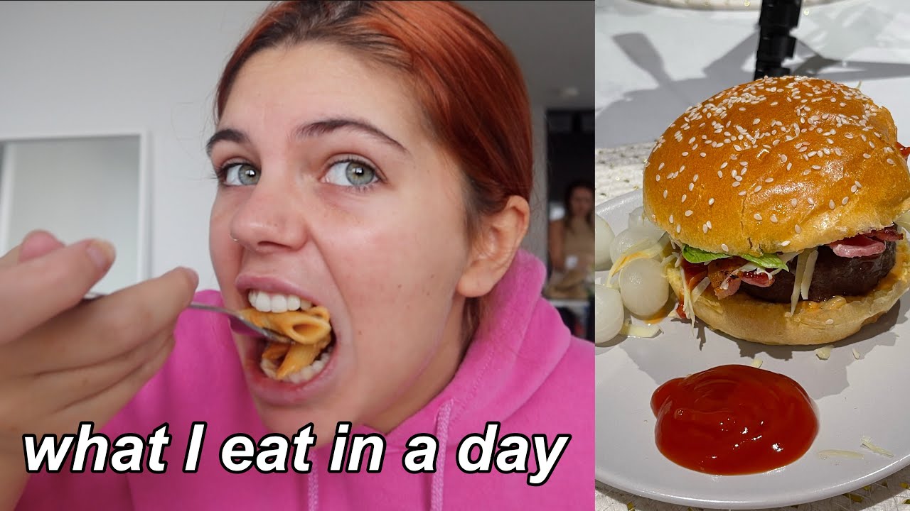 REALISTIC WHAT I EAT IN A DAY! | Sophie Clough ad