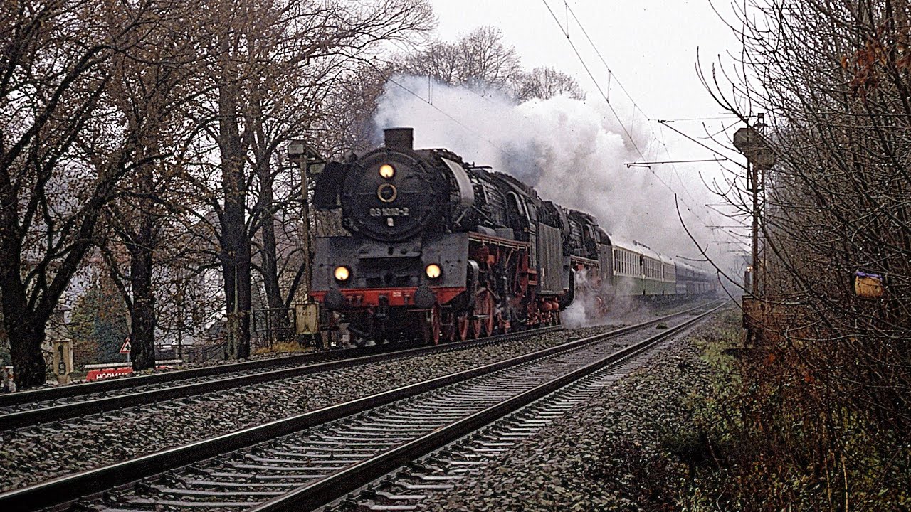 Pacific-Dampfloks mit langen Zügen im Dezember nach Salzburg