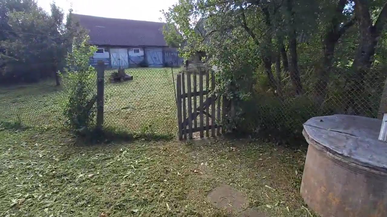 Žolės pjovimas, sodybos priežiūra