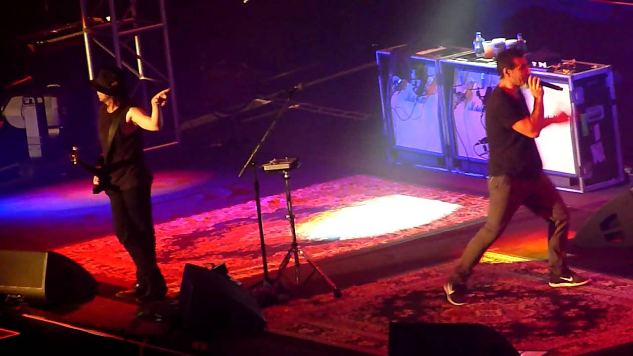 System Of A Down - Dreaming / Needles - Wembley Arena, London - April 2015