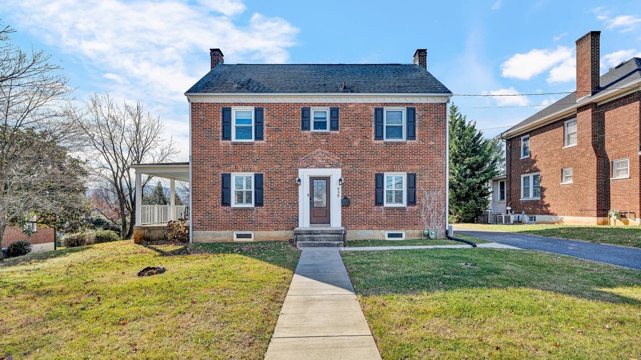 938 Roanoke Blvd, Salem, VA