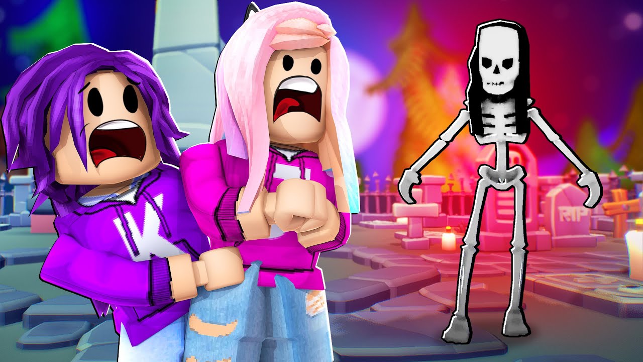 We went to a Haunted Hotel! 💀 | Roblox: Haunted Story (Good Ending)