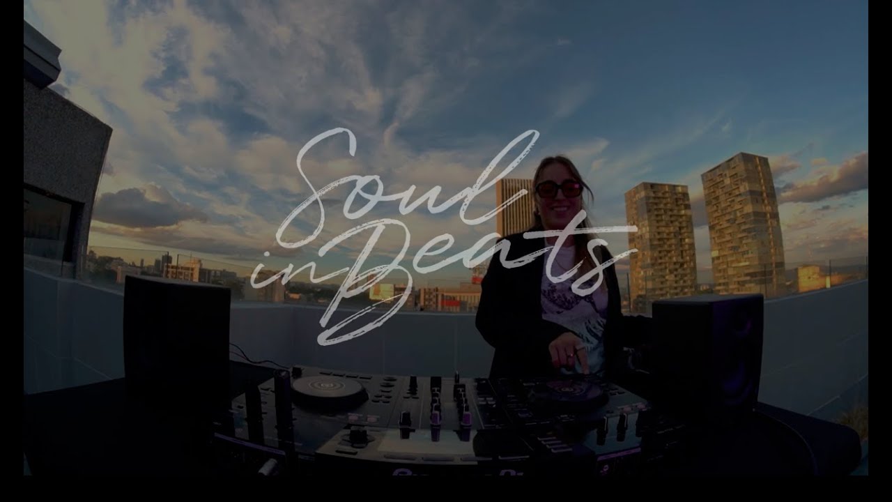 ANAVÍ | Sunset Sessions (deep house, jazzy)
