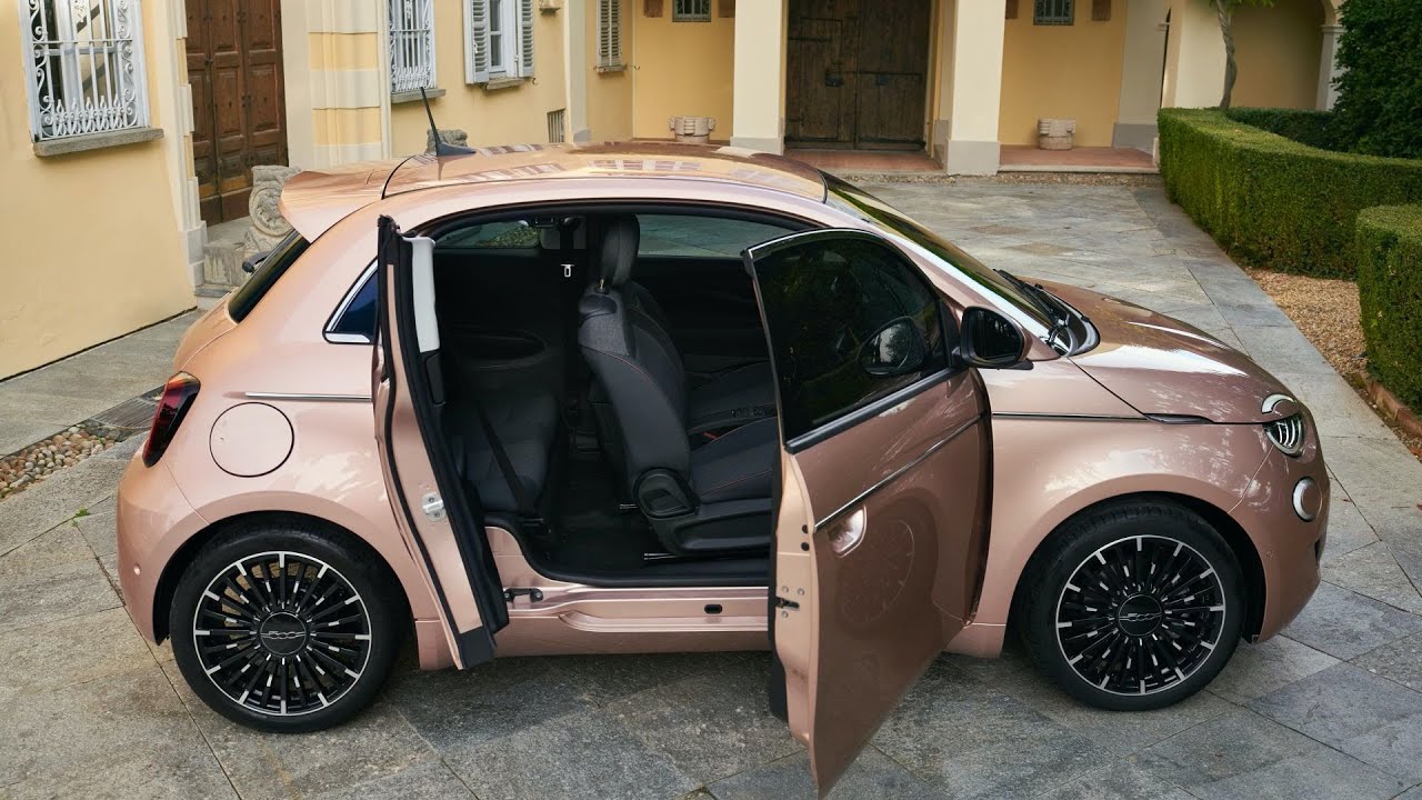 FIRST LOOK: 2021 Fiat 500 3+1 'La Prima' Electric City Car