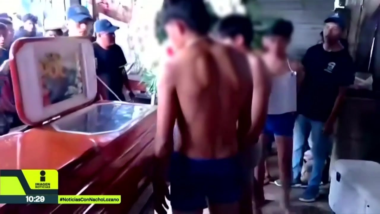 Pobladores de Chiapas detienen, amarran y obligan a 5 jóvenes a confesar un crimen | Nacho Lozano