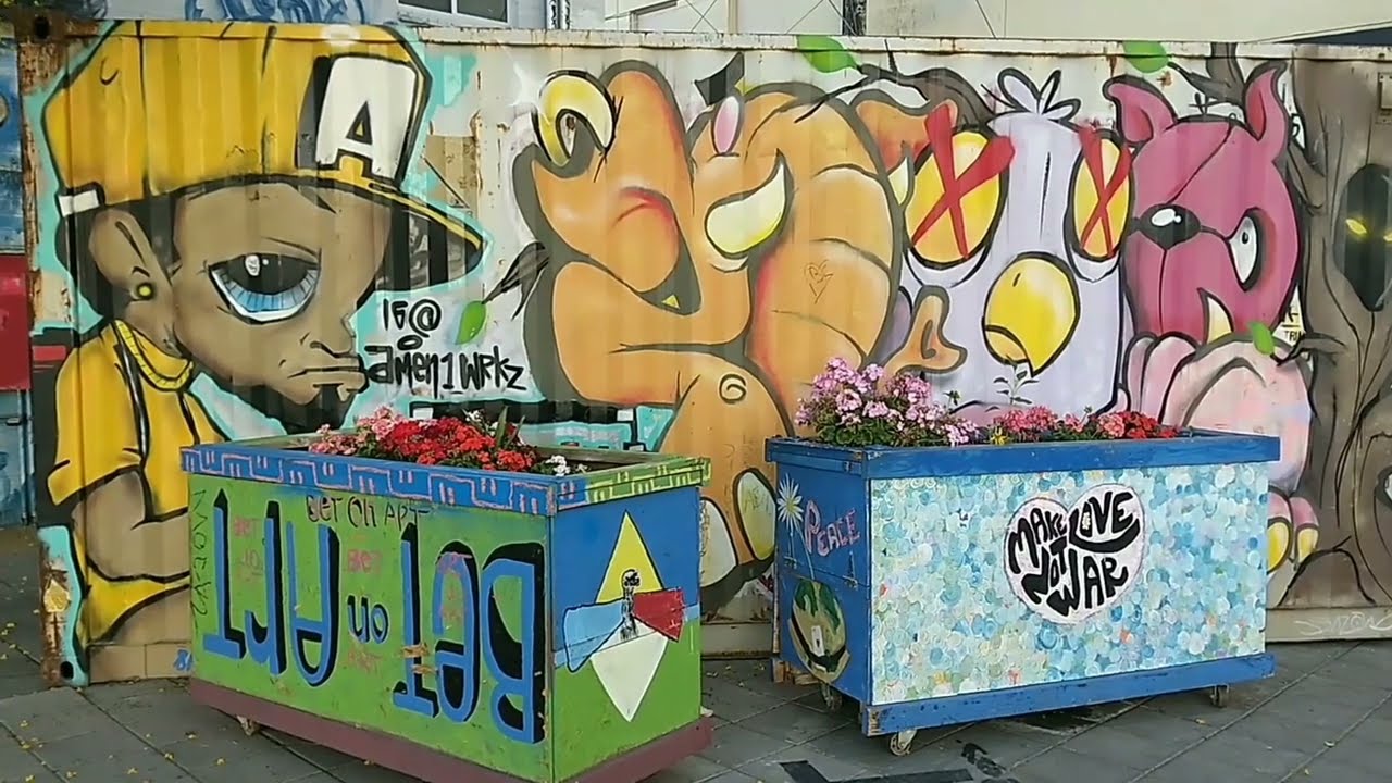 Graffiti & Street Art in Back Alleys in Downtown Las Vegas