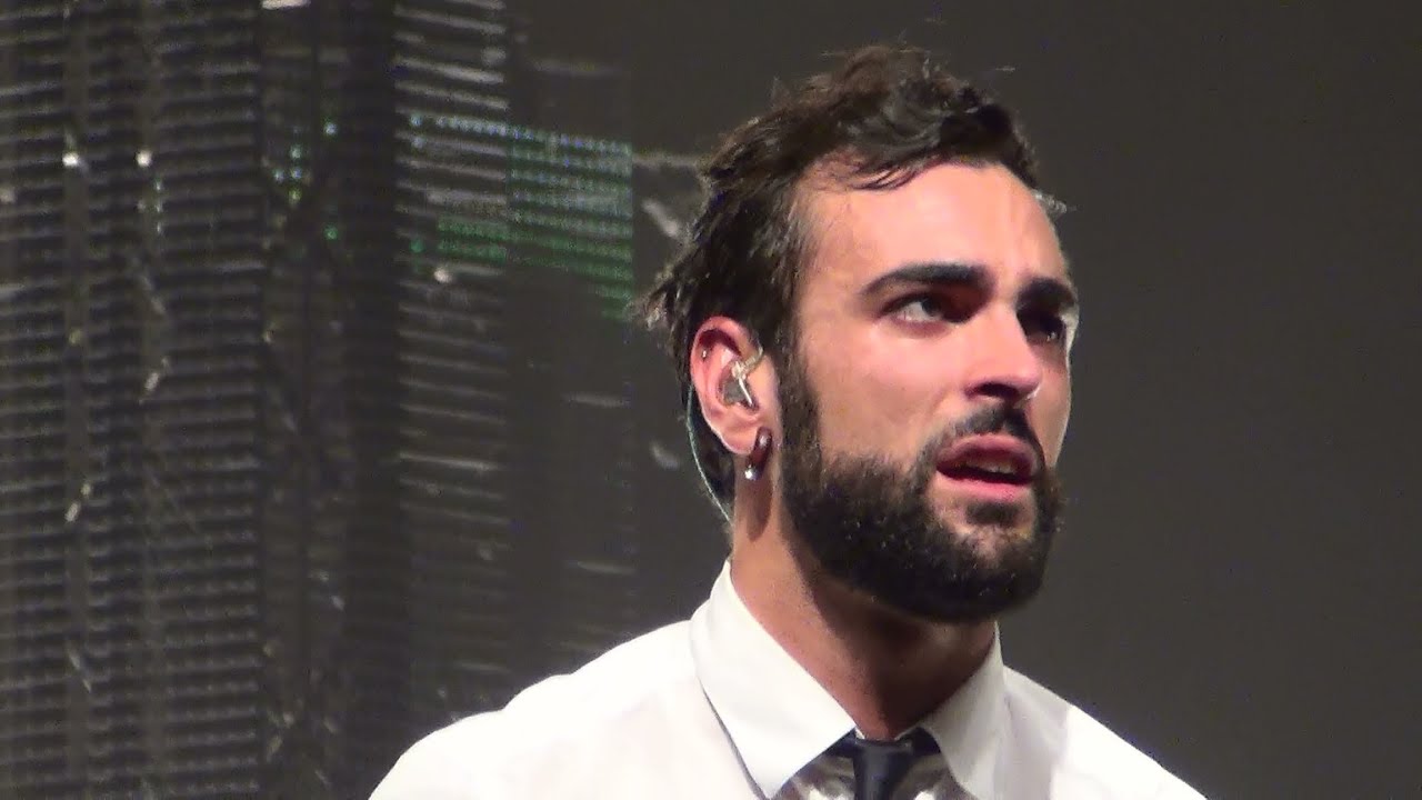 MARCO MENGONI - MILANO 22/10/2013 - IN UN GIORNO QUALUNQUE, NON ME NE ACCORGO