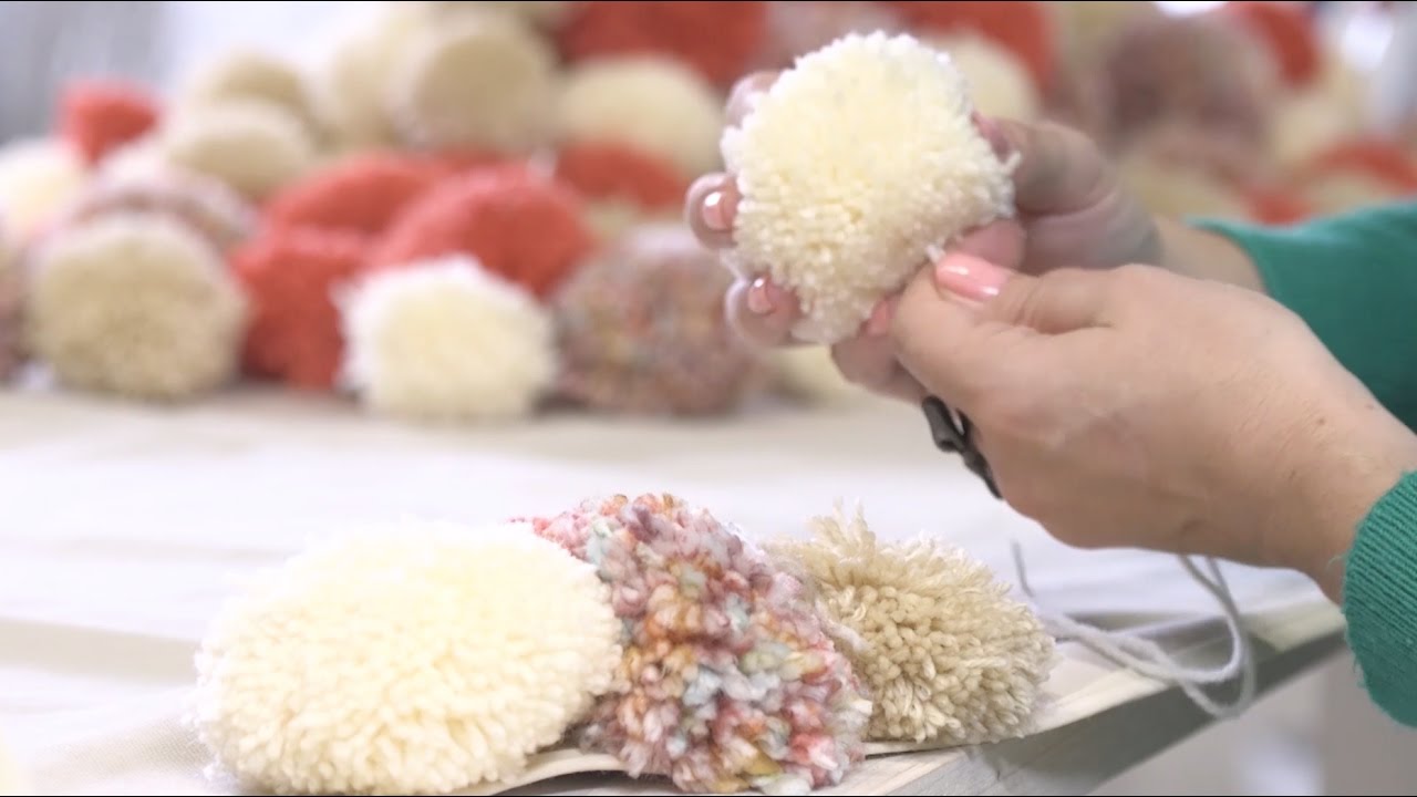 Comment coudre un tapis de pompons ?