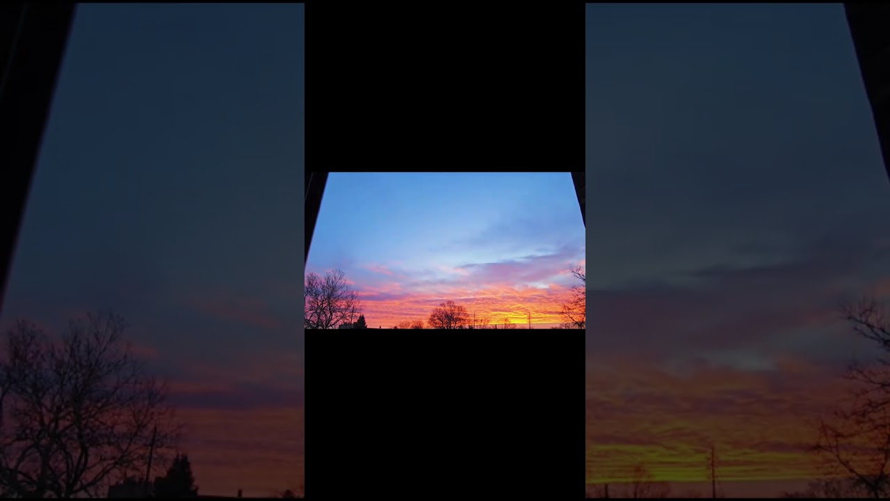#sunriseorsunset #sunsetorsunrise  #ytshorts #Itsallinyourhead .. #relaxguy #southparkreference 😁🤣🫠