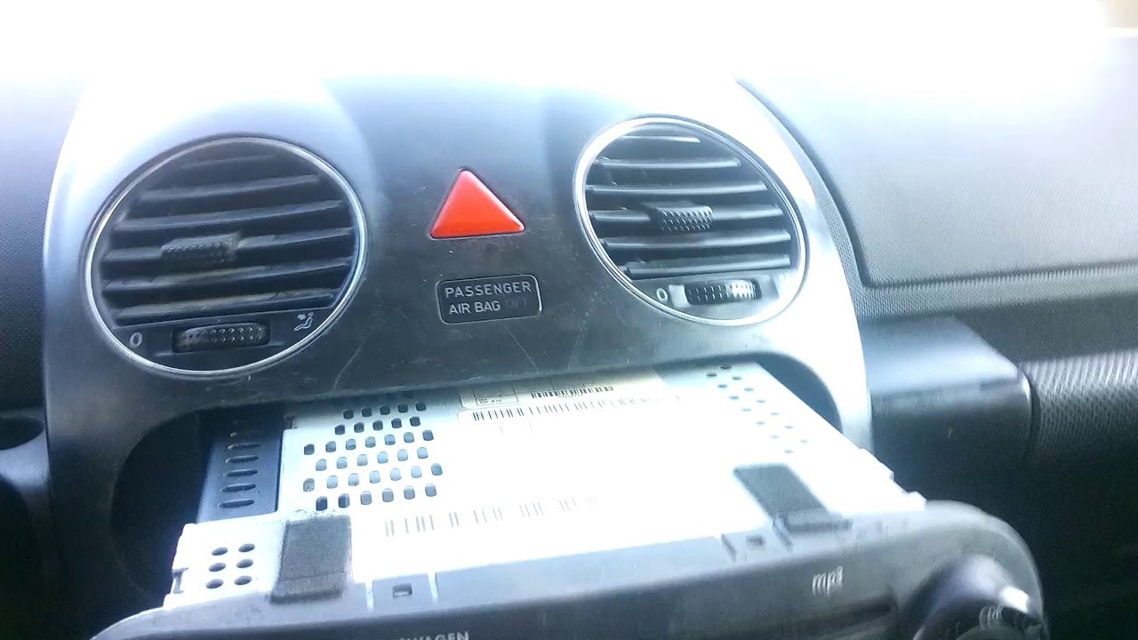 Como quitar estéreo original de beetle