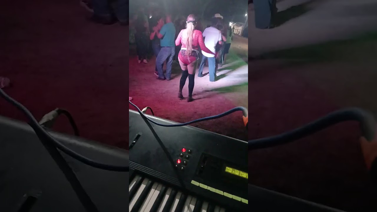 Baile en cornizuelo chijolar