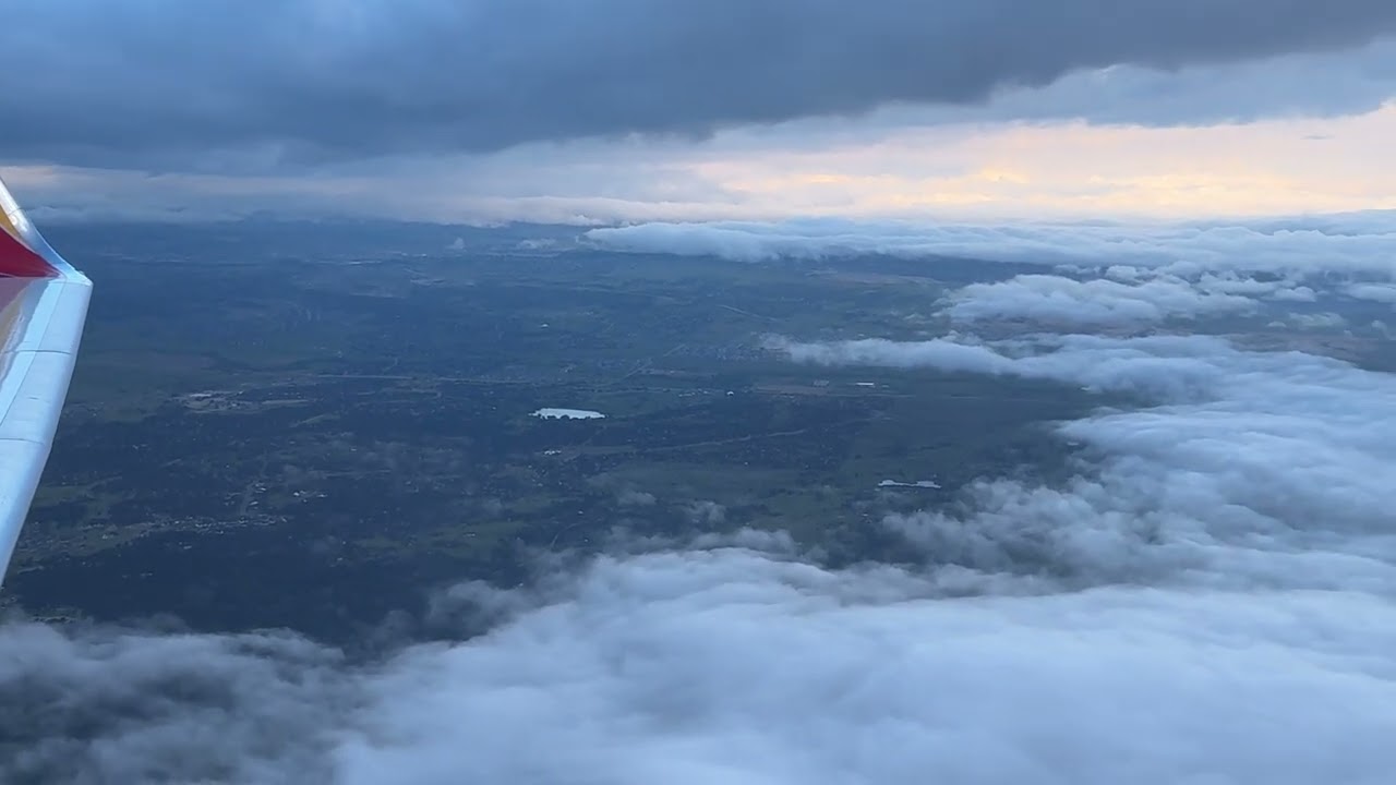Landing in Denver, Colorado DEN Great View Of Pikes Peak | Bumpy Coming Down Southwest Airlines 737