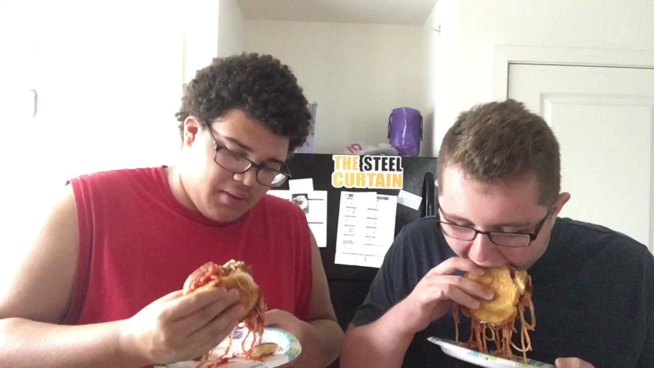 Spaghetti Garlic Bread Burger - The Next Best Burger