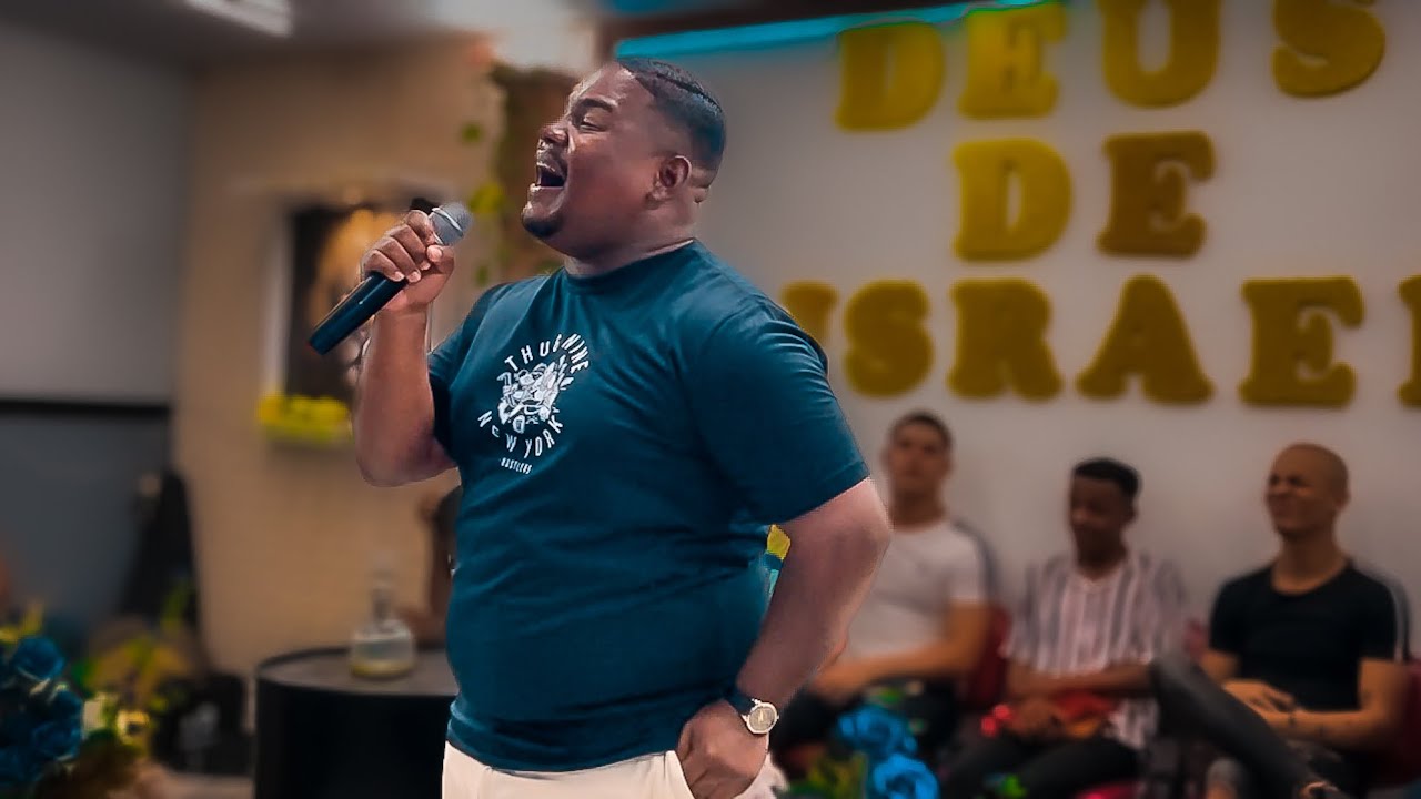 QUE LINDA MINISTRAÇÃO DESTE JOVEM 😭❤️‍🔥 - Moises da Hora - Sala de Adoração 🔥