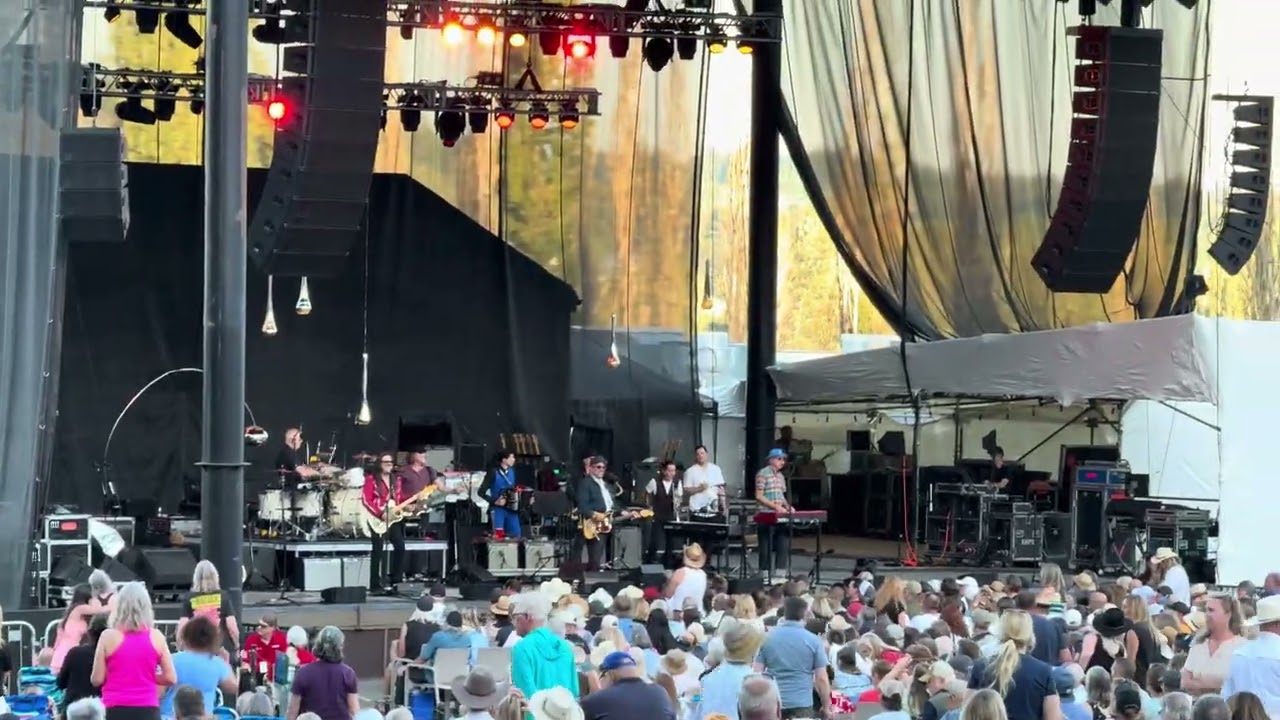 Back In Your Arms Again - The Mavericks Live at The Chateau Ste. Michelle Winery 7/17/2025
