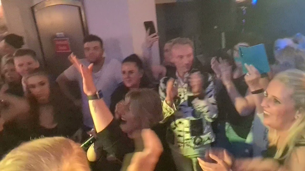Alisha - Deine braunen  Augen 18.09.2021 im Heidekrug in Oberhausen