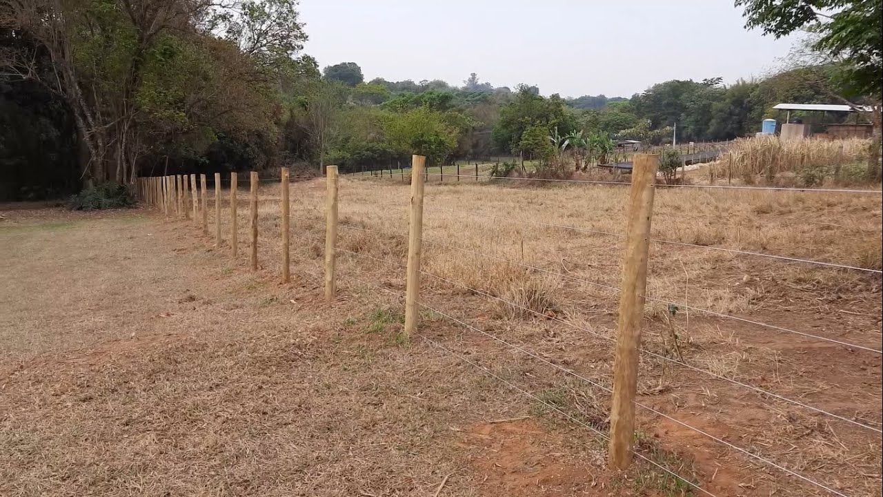 CONSTRUÇÃO DA CERCA DE ARAME LISO || DO INÍCIO AO FIM!!!!