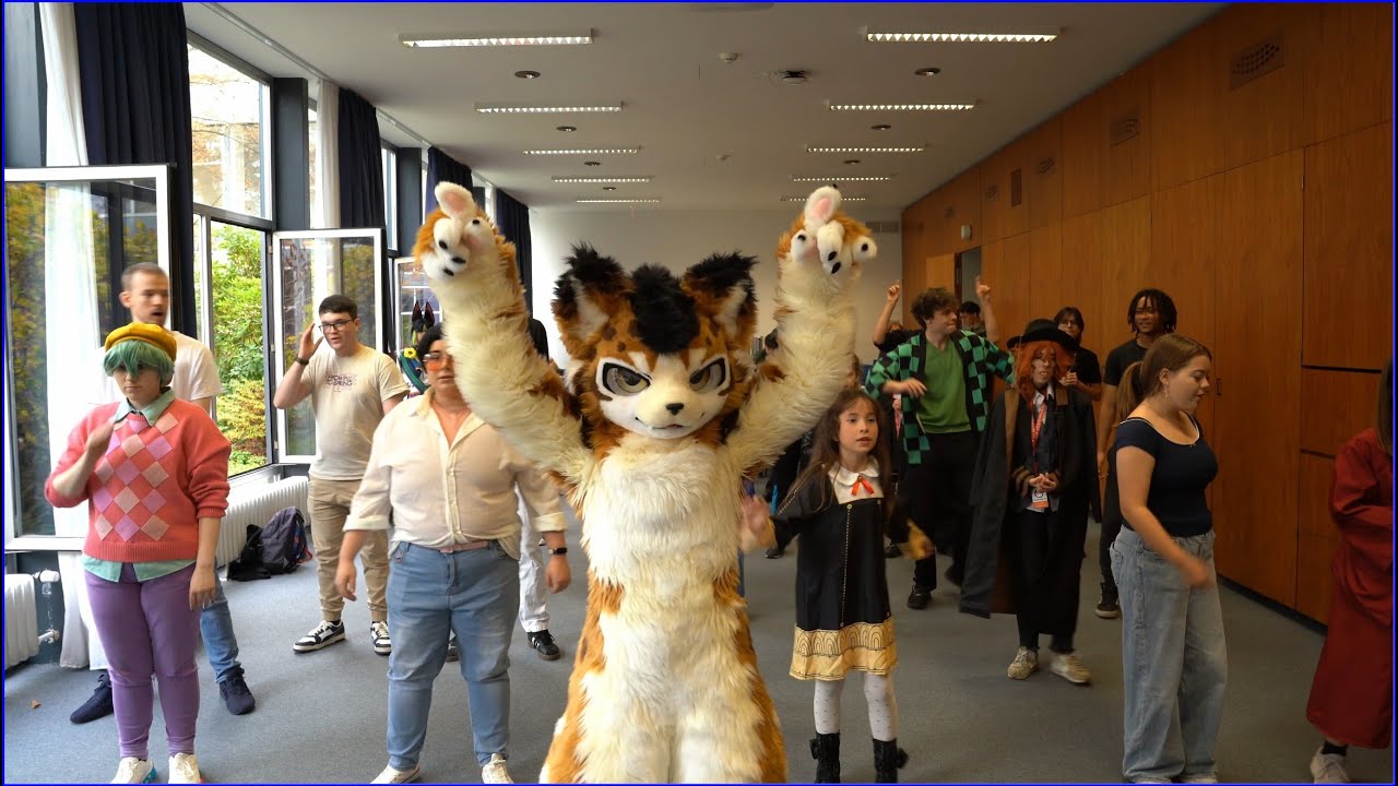 【Fursuit Dance】Luxxy teaching a dance class during FrankenMEXX convention in N&uuml;rnberg