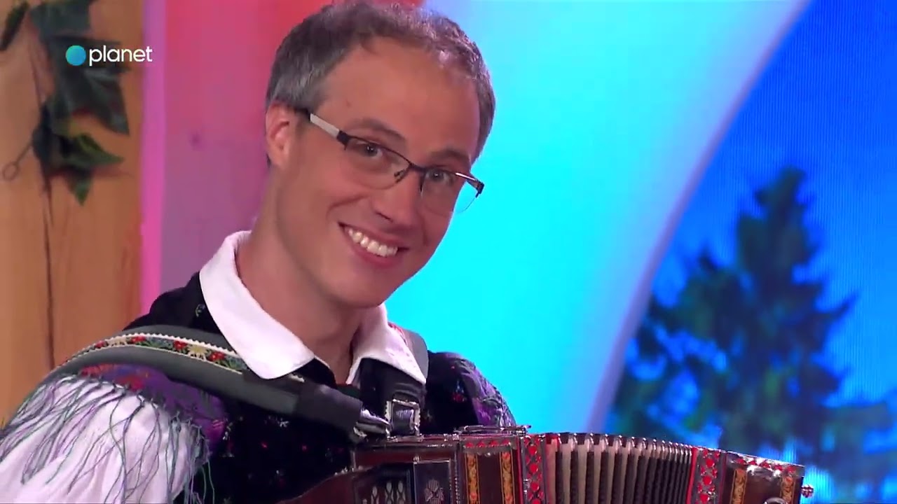 Ansambel Razgled - Narodna no&scaron;a (nastop v oddaji Pri Črnem Petru)