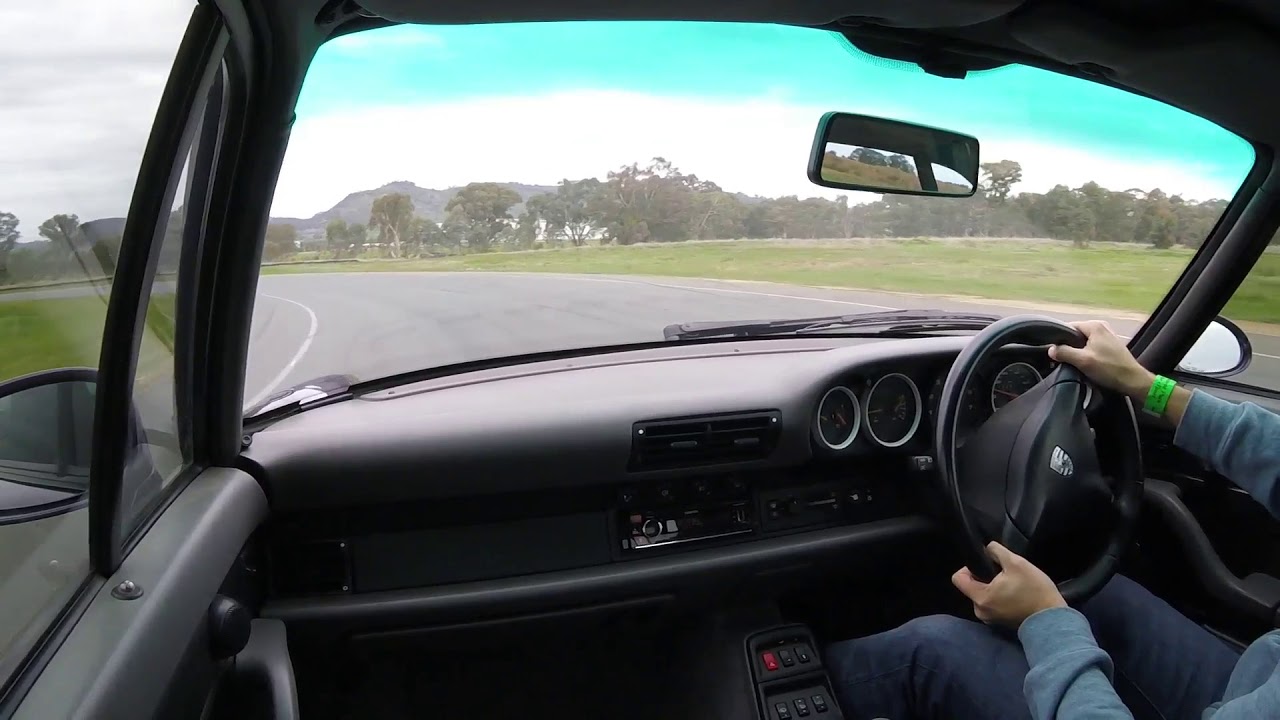 Logic centre Wodonga - Porsche 911 (993)