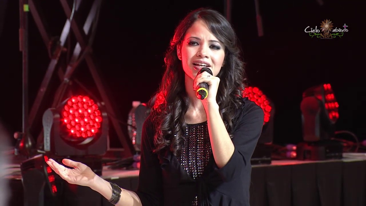 Cielo abierto- Corazón de Pasión (Celinés Díaz)- Música Católica- En Vivo