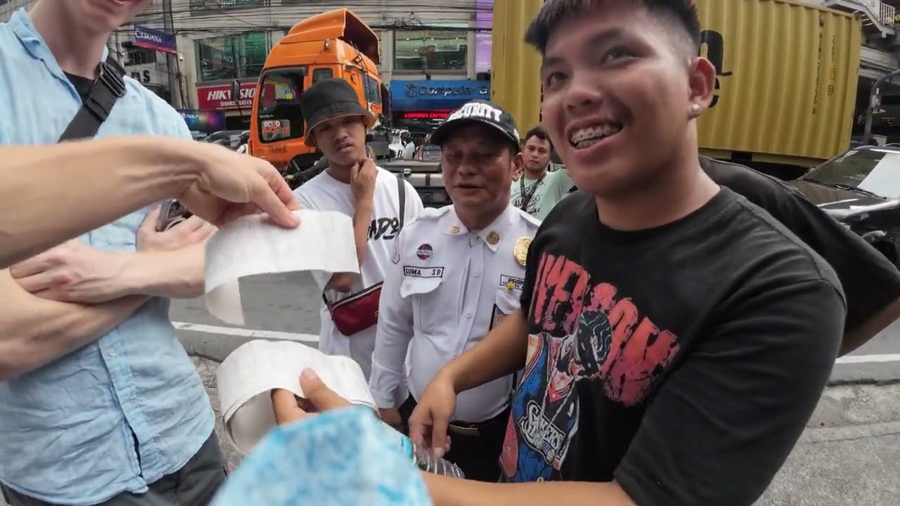 Surprising my employee with a $3000 dollar computer 🇵🇭