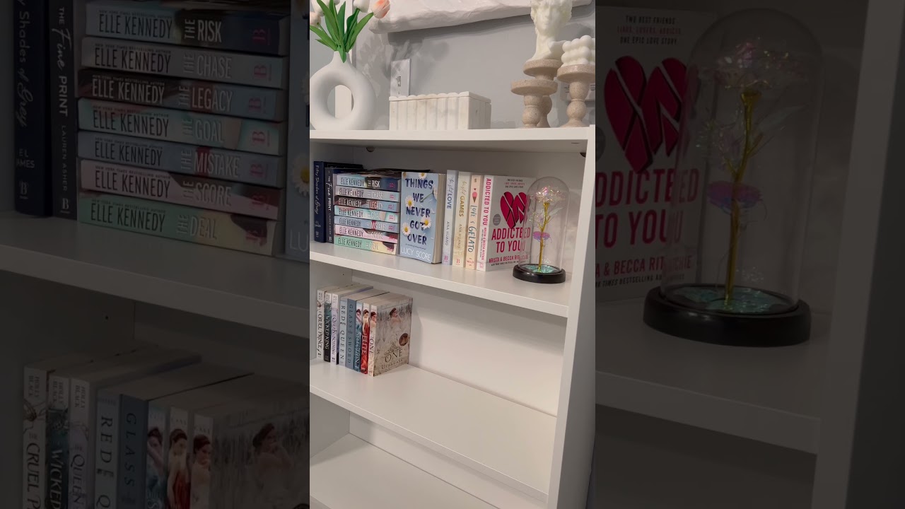 time to decorate my bookshelves 💘📚 #bookshelf #aesthetic #books