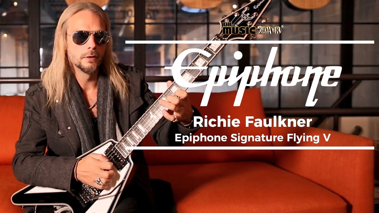Ричи Фолкнер из Judas Priest Signature Epiphone Flying V в The Music Zoo