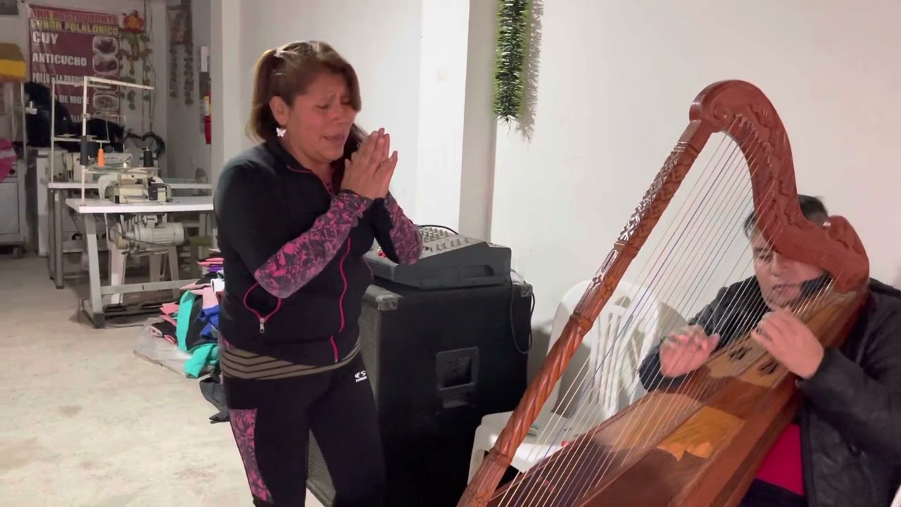 Angélica Higinio Anyi del Perú  En silencio de una triste noche 🇵🇪☘️♥️