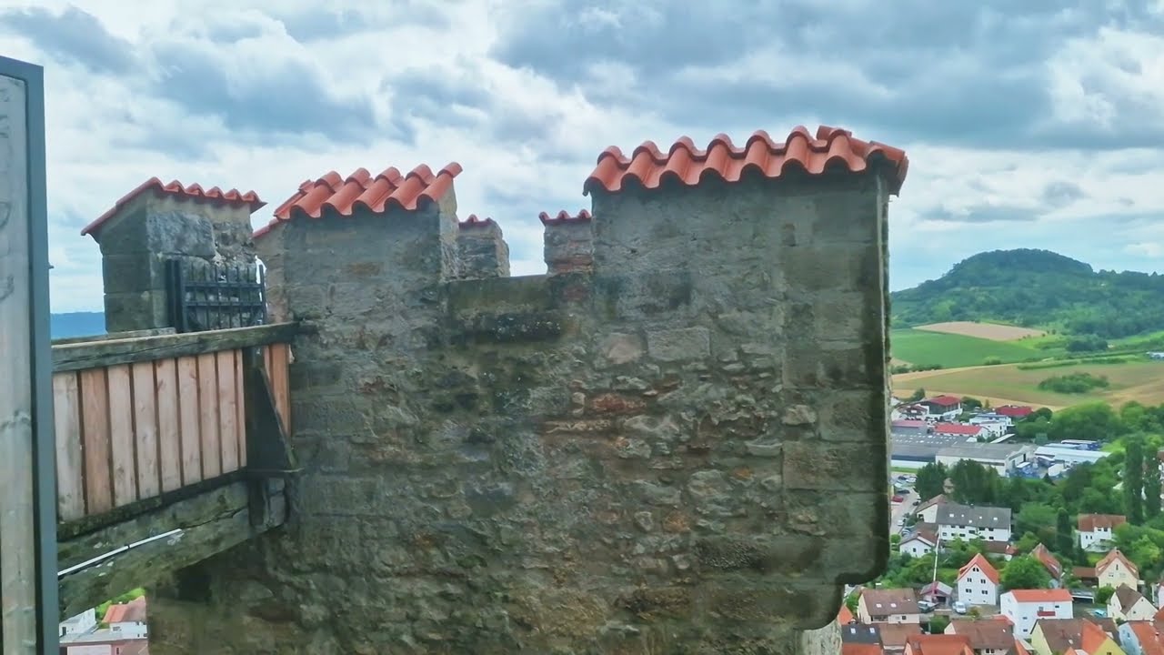 Stadt der Gäste  Herrlicher Ausblick von den Mauern der alten Burg Beilstein ❤️ 10. August 2023