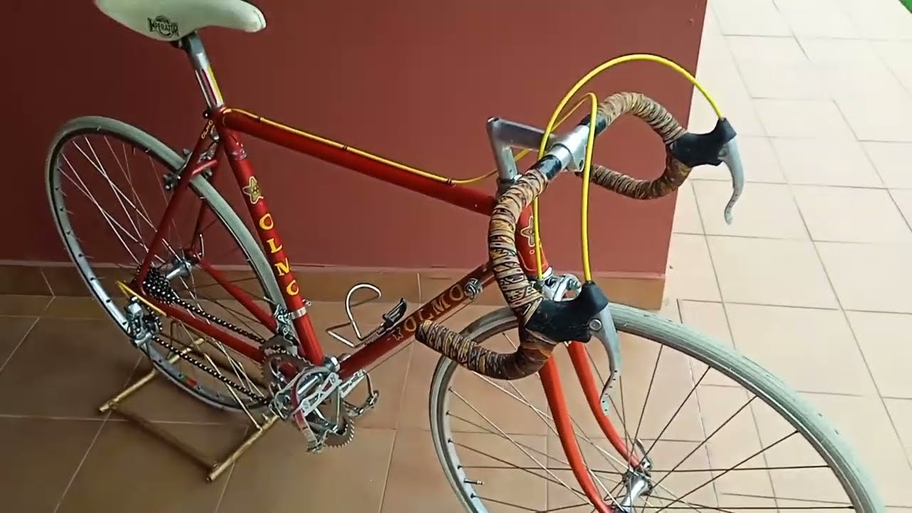 Olmo Supergentelman grupo Galli aerodinamic. Bicicletta da corsa Restoration by Chechu Gómez.