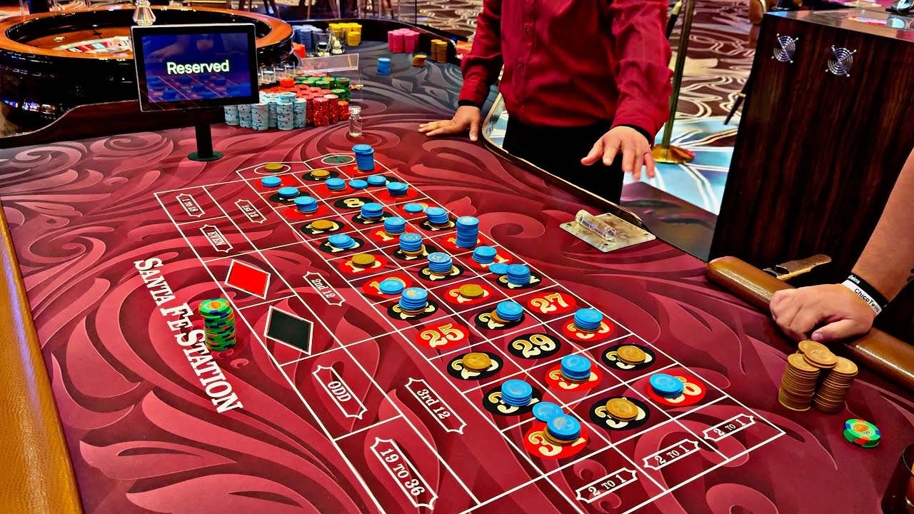 Cooking Up One More Roulette Spin Before the Turkey Hits the Table! Happy Thanksgiving at The Fe 🦃🎀