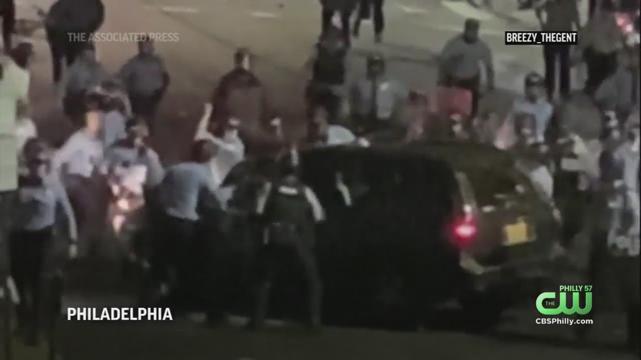 Philly Police Investigating After Officers Smashes Car's Windows With Mom, 2-Year-Old Inside During