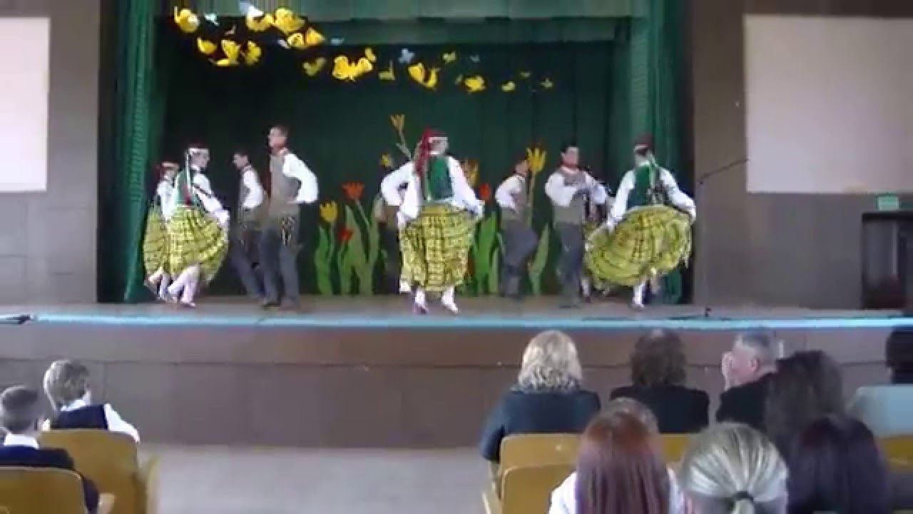 Tautinių šokių kolektyvas AINIAI, 