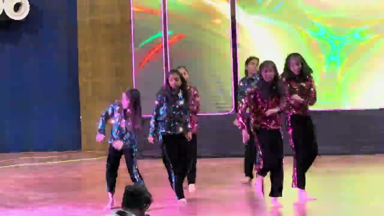 Badtameez Dil Song Dance | Ananya Vidyalaya CBSE Kalol | DS2 Dance Group